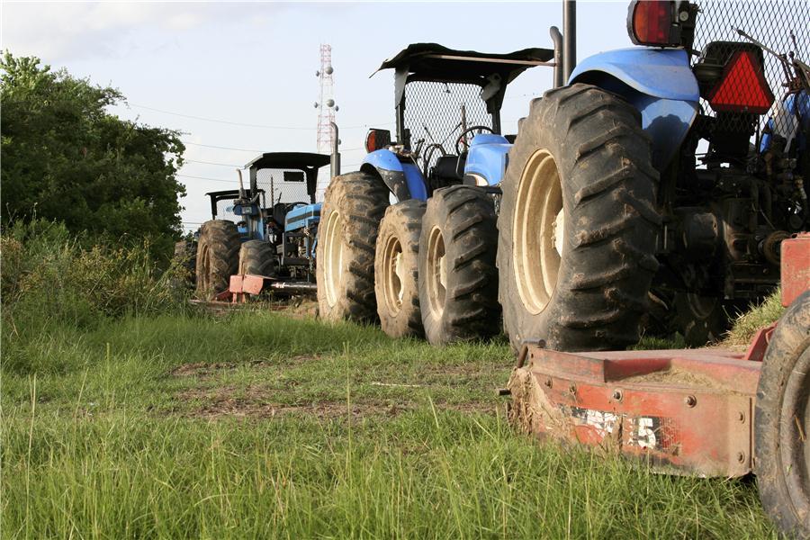 tractors-lined-up